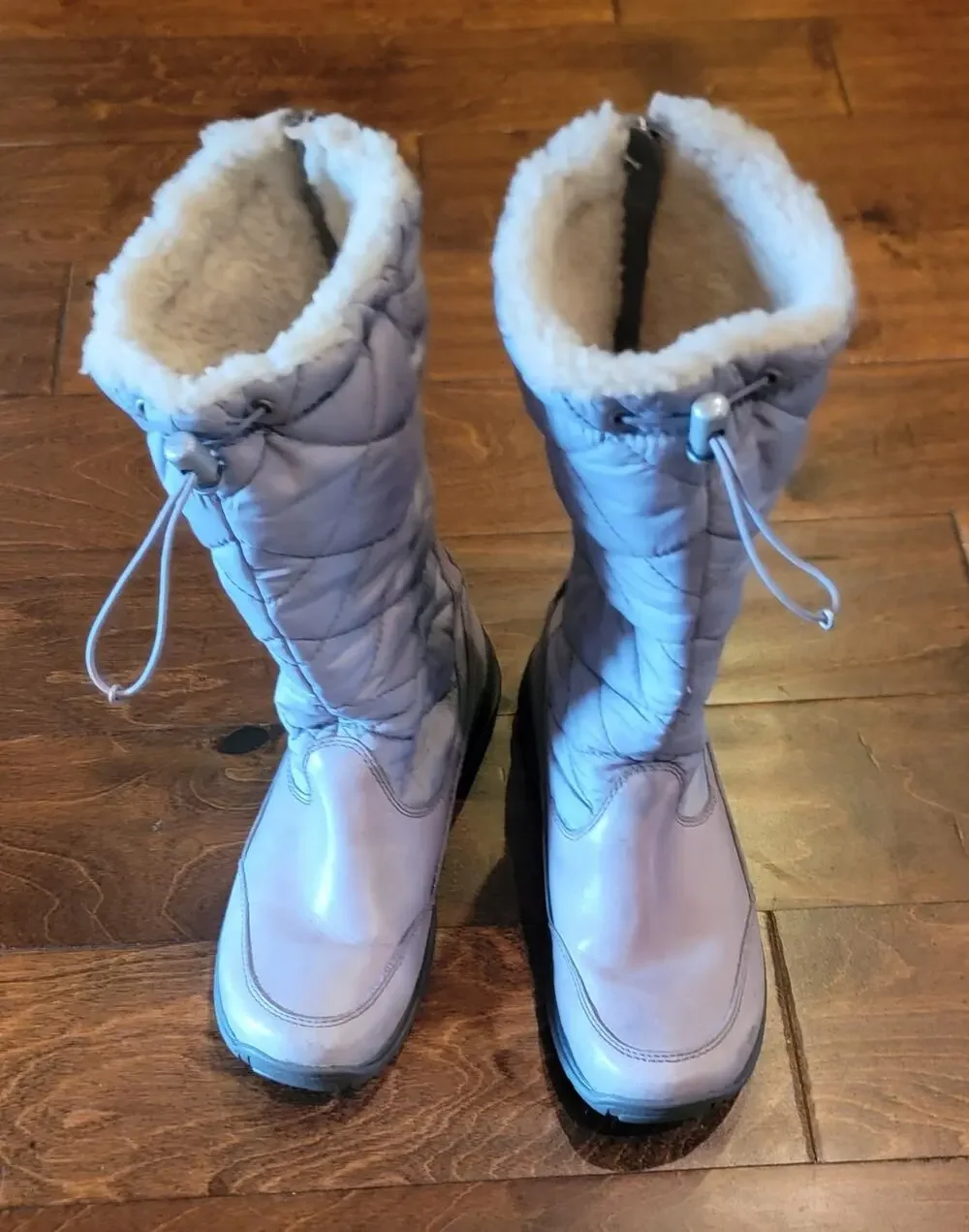 UGG Adirondack Snowpeak Waterproof Winter Boots Grey Quilted Women's 8